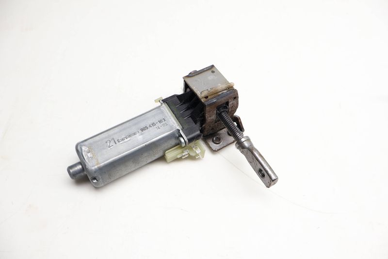 Front Tilt / Rake Seat Motor w/ Transmission 7L0959761A — Used (SKU 720715)