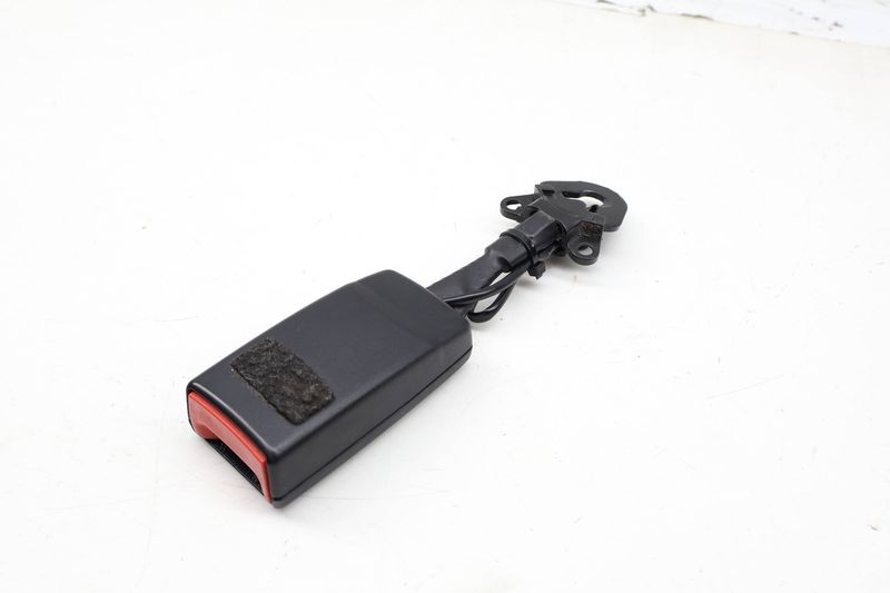 Seat Belt Buckle Receiver 4L0857755K — Used (SKU 720792)