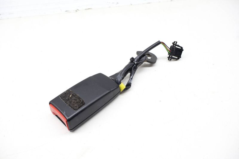 Seat Belt Buckle Receiver / Clip 4L0857756E — Used (SKU 720793)
