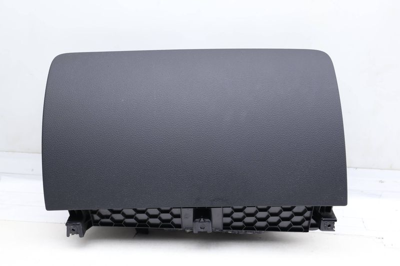 Glove Box / Compartment 4L1880302B — Used (SKU 720810)