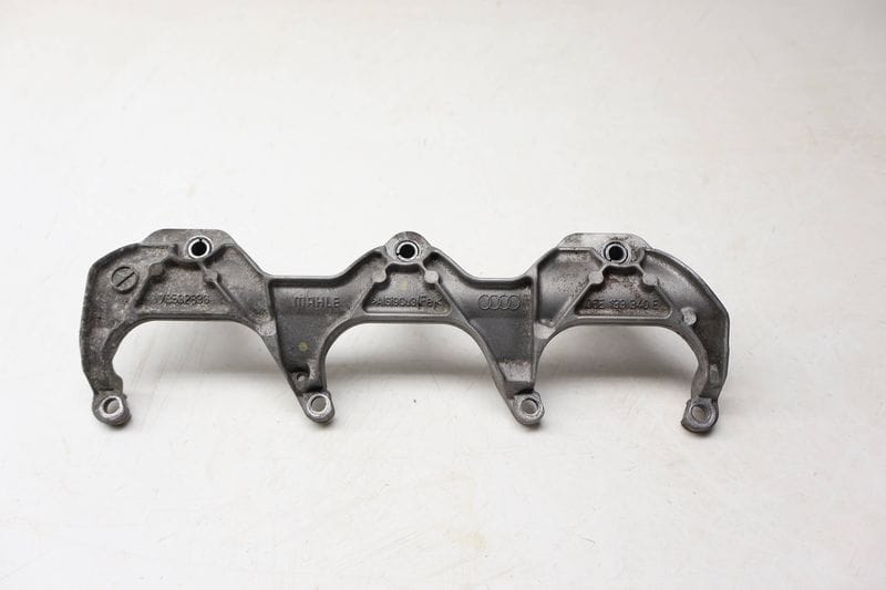 Air Distribution Housing Mount Bracket 06E133340E — Used (SKU 720922)
