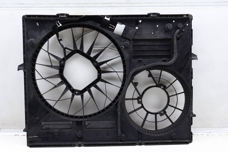 Radiator Electric Fan Housing / Cowl 7L0121203J — Used (SKU 609450)