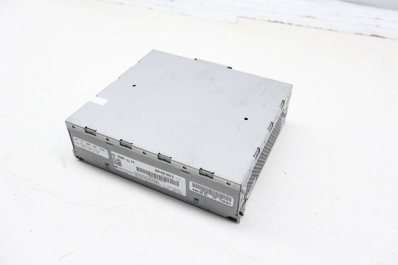 Radio Tuner Amplifier / Amp 4G0035082G — Used (SKU 720855)