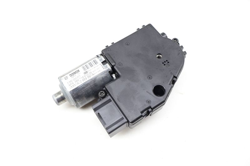 Sunroof / Sun Roof Motor 4L0959591A — Used (SKU 720680)