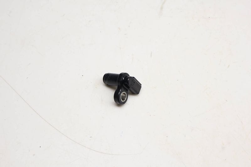 Transmission Speed Sensor / Vss (G182) 0C8927321 — Used (SKU 721066)