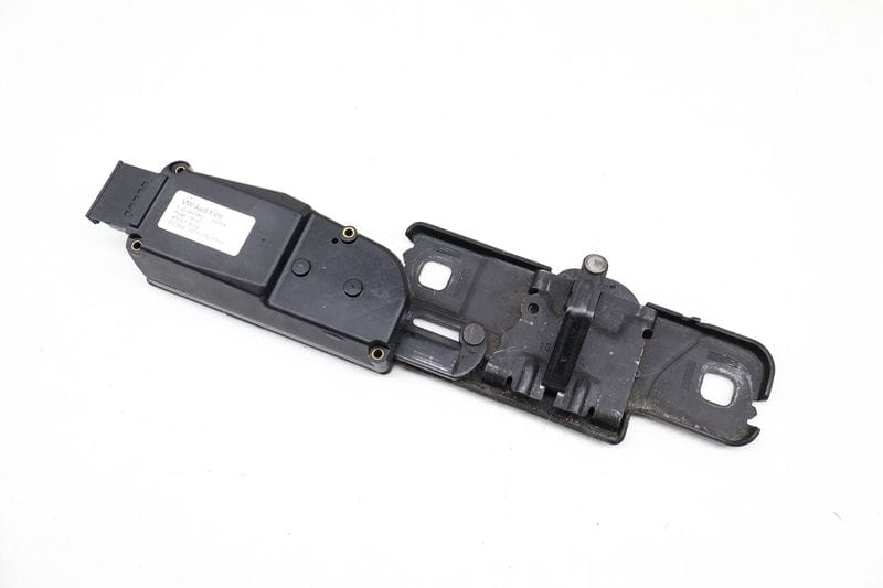 Trunk Latch Striker Plate / Motor 4F9827383G — Used (SKU 720700)