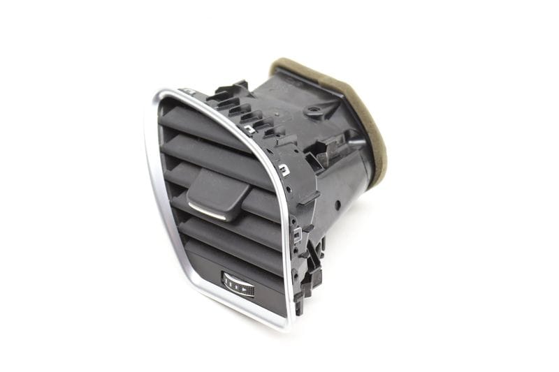 Dash Air Vent 8T1820902G — Used (SKU 570063)