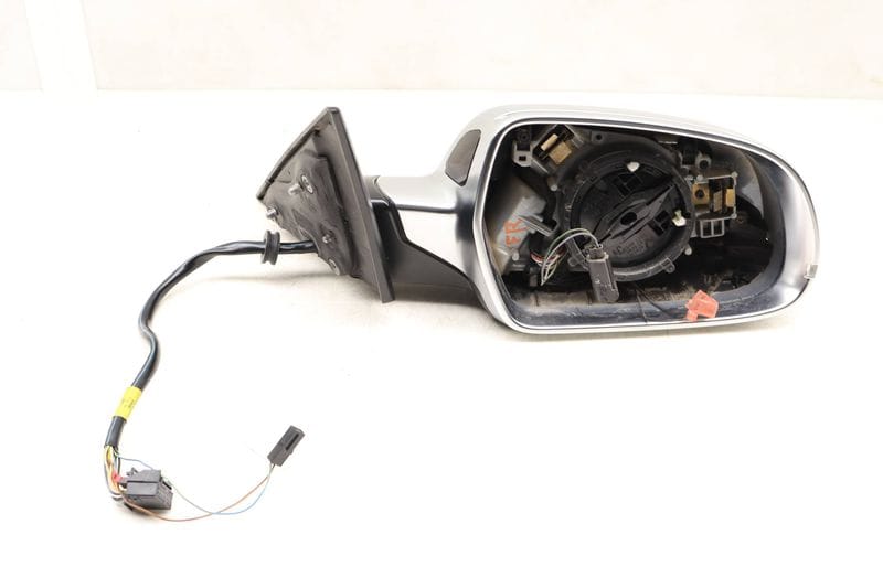 Side View Door Mirror w/ Memory 8T1857410AK — Used (SKU 533567)