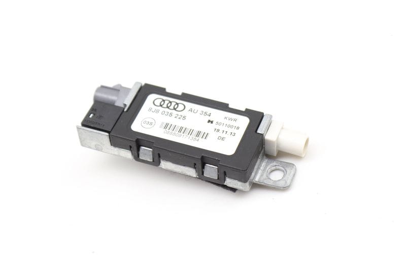 Antenna Booster 8J8035225 — Used (SKU 576563)