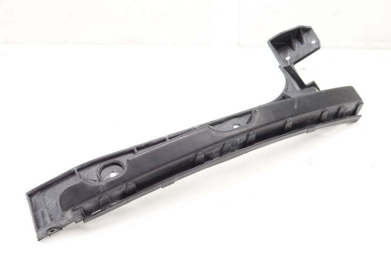 Bumper Guide / Bracket 8J0807483A — Used (SKU 576679)