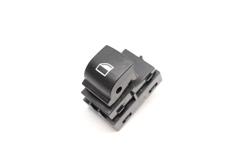 Window Switch 61319208107 — Used (SKU 520976)