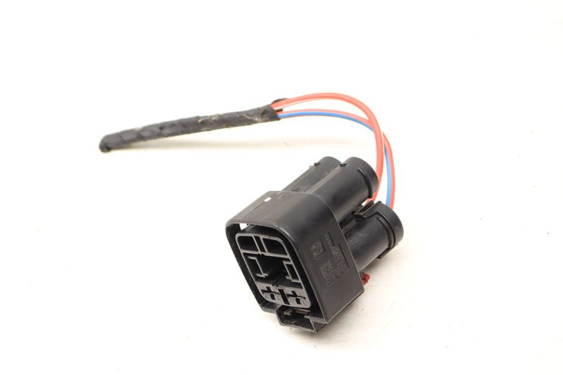 Ignition Distributor Wiring Connector / Pigtail 61149241866 — Used (SKU 521375)