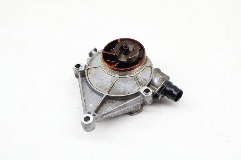Brake Vacuum Pump 11667622380 — Used (SKU 659396)