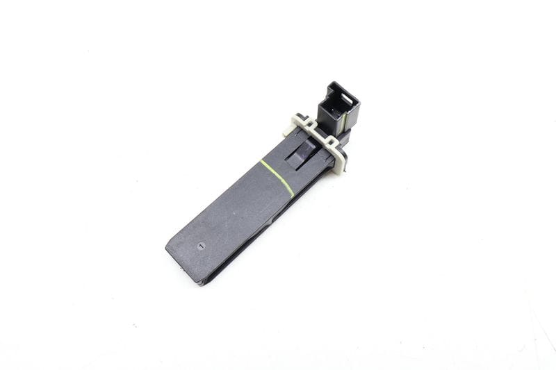 Cabin Air Temperature / Temp Sensor 64119238085 — Used (SKU 659202)