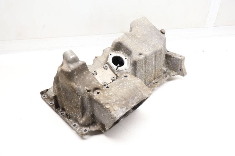 Engine Oil Pan 11137601942 — Used (SKU 690706)