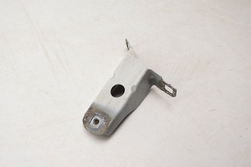 Fender Mount / Bracket 41358066937 — Used (SKU 690597)