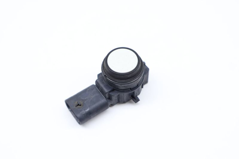 Park Assist / Parking Aid Sensor 66209261588 — Used (SKU 690543)