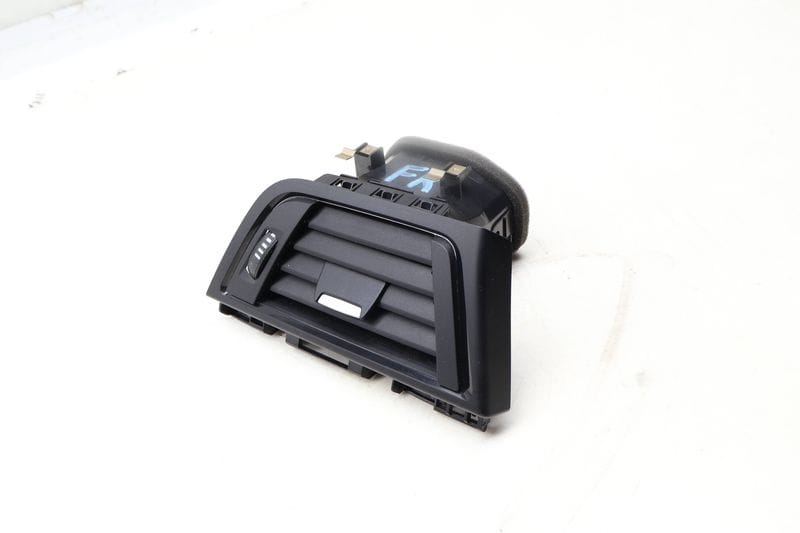 Dash Air Vent 64229218550 — Used (SKU 659519)