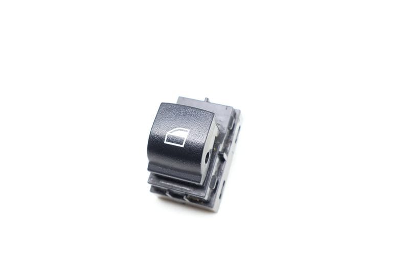 Window Switch 61319208107 — Used (SKU 690509)
