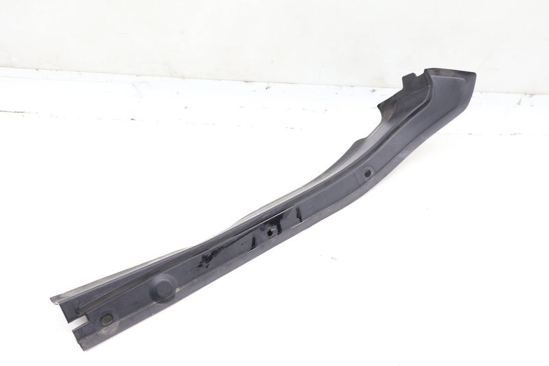 Hood / Fender Seal Panel 51767264273 — Used (SKU 659363)