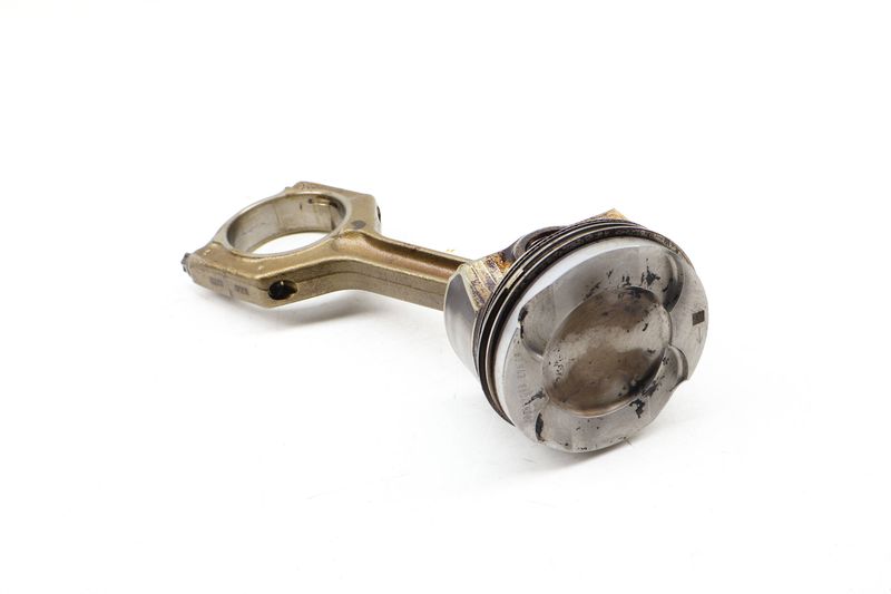 Piston / Connecting Rod 11258606459 — Used (SKU 659440)