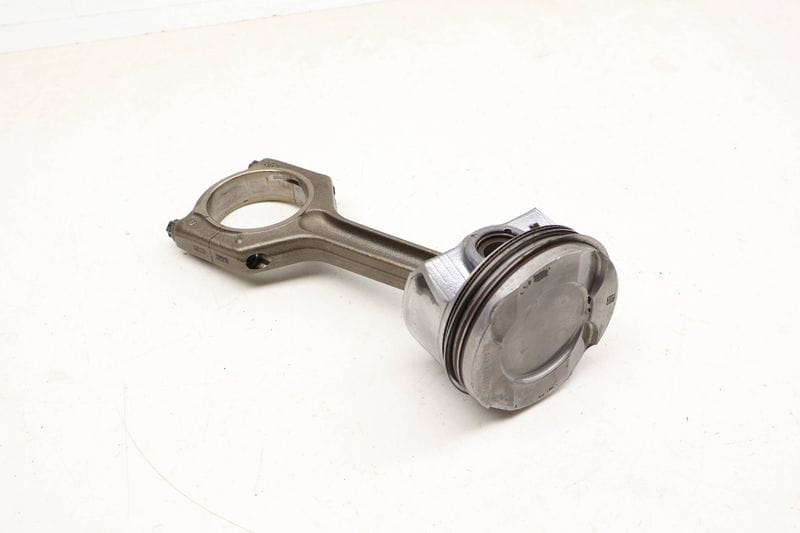 Piston / Connecting Rod 11258606459 — Used (SKU 690773)