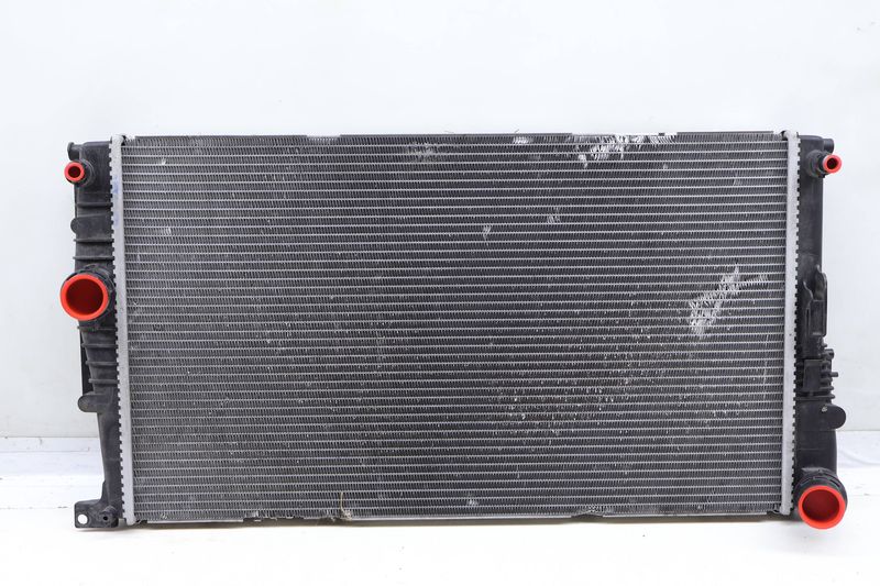 Radiator 17117618807 — Used (SKU 659328)