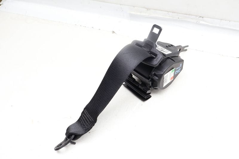 Seat Belt Retractor (OUTER) 72117259390 — Used (SKU 659557)