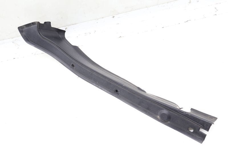 Hood / Fender Seal Panel 51767264274 — Used (SKU 659364)