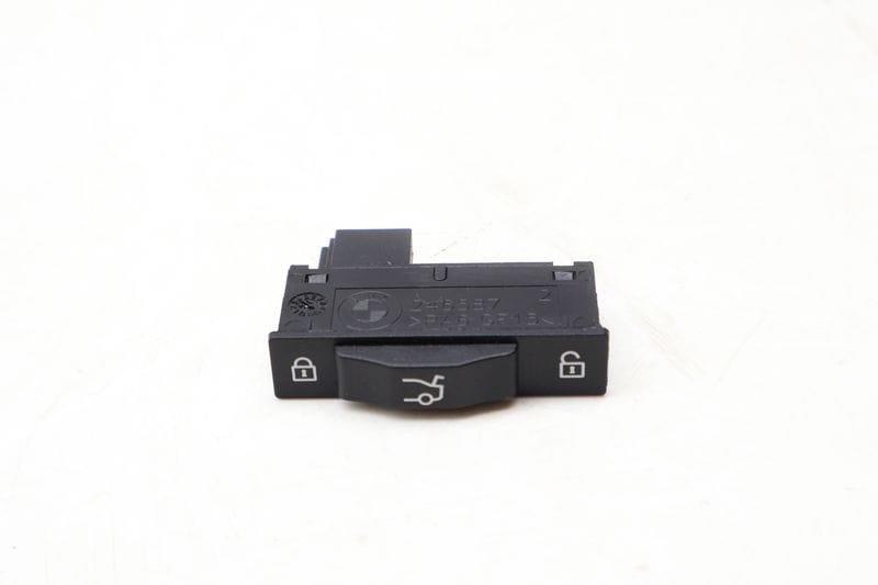 Trunk Lid Lock / Release Switch 61319253779 — Used (SKU 659628)
