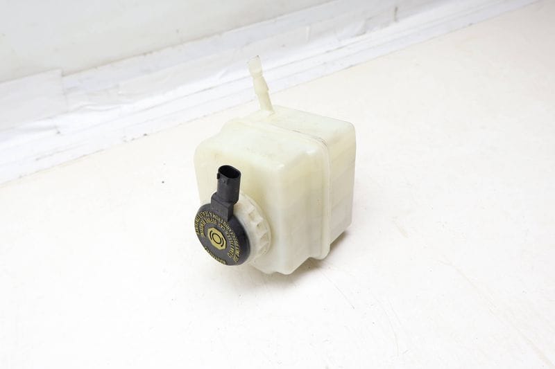 Brake Fluid Reservoir / Tank 34336782289 — Used (SKU 683688)