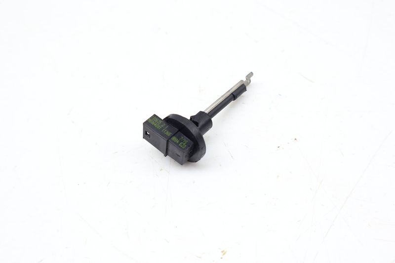 Cabin Temperature Sensor 64119166109 — Used (SKU 683569)