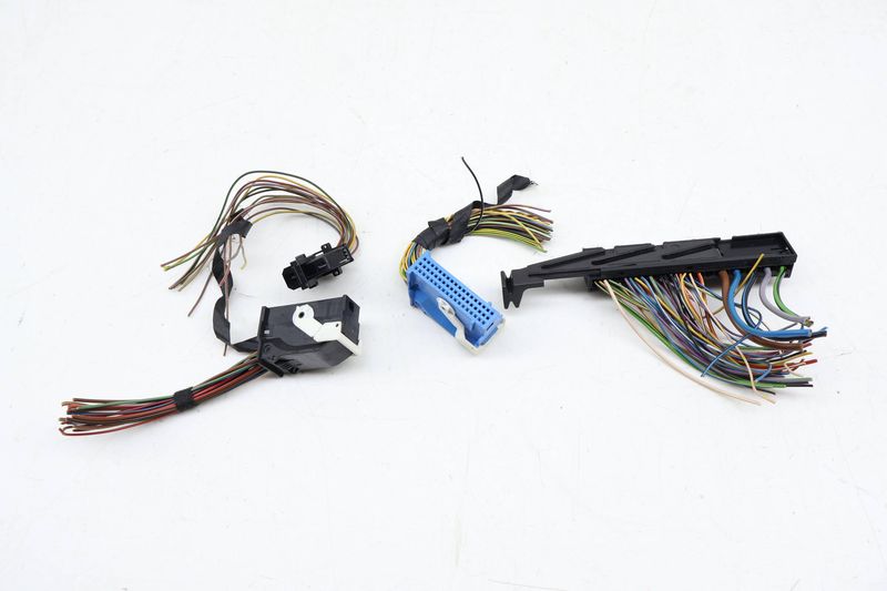 Electronic Junction Box / Body Module Wiring Connector Pigtail Set — Used (SKU 683417)