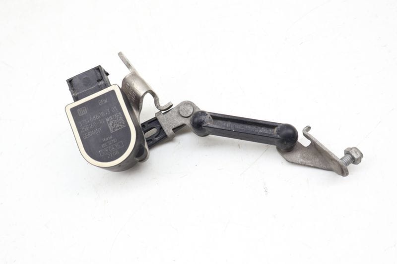 Headlight Leveling Sensor 37146781362 — Used (SKU 683573)
