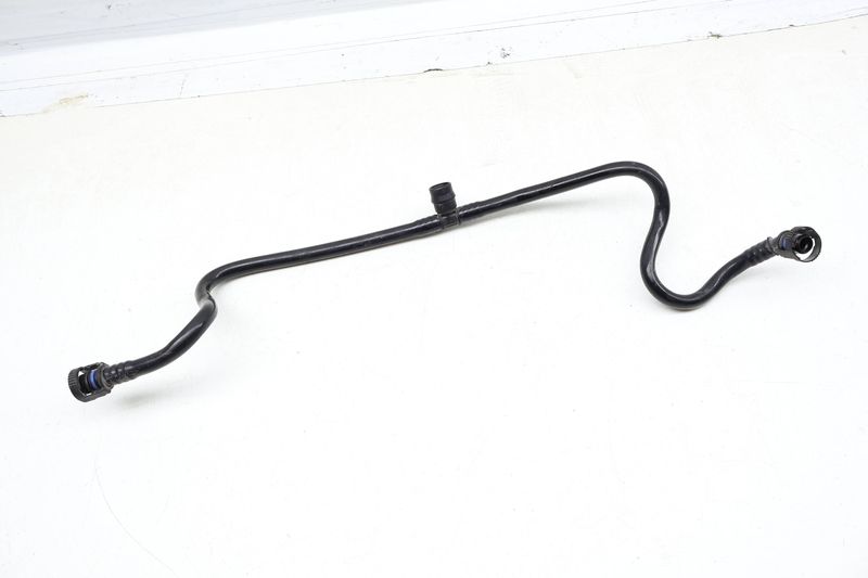 Fuel Tank Breather Hose / Line 13907636138 — Used (SKU 683639)