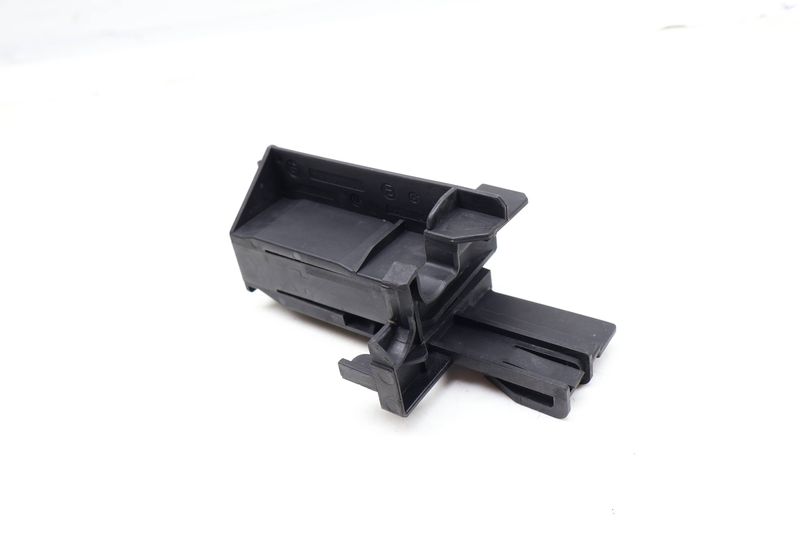 Power Steering Oil Cooler Bracket 17117576828 — Used (SKU 683694)