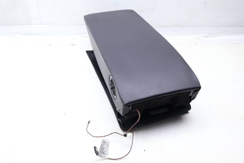 Seat Center Armrest / Arm Rest 52207228663 — Used (SKU 683840)