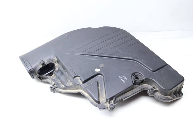 Engine Air Filter Box / Housing (UPPER HALF) 13717577463 — Used (SKU 683711)