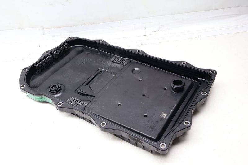 Transmission Oil Pan 24118612901 — Used (SKU 683848)