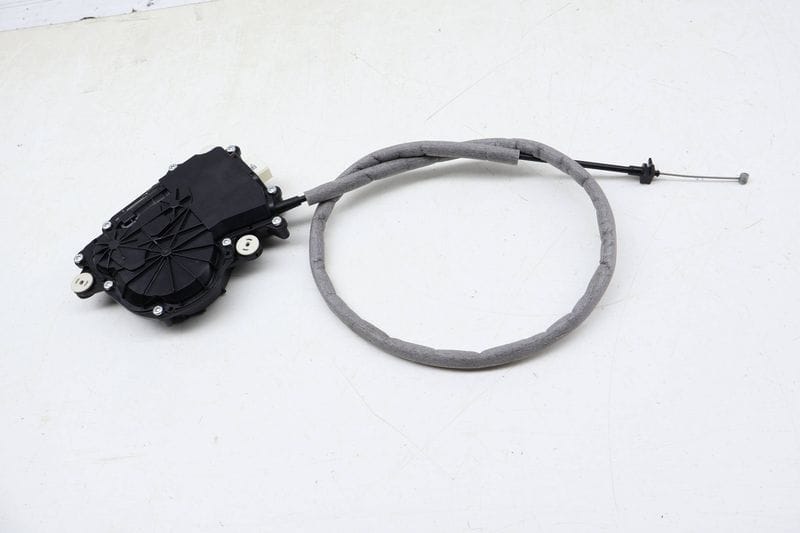 Trunk Lid Lock Motor 51247191213 — Used (SKU 683325)