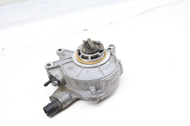 Vacuum Pump 11668605976 — Used (SKU 683677)