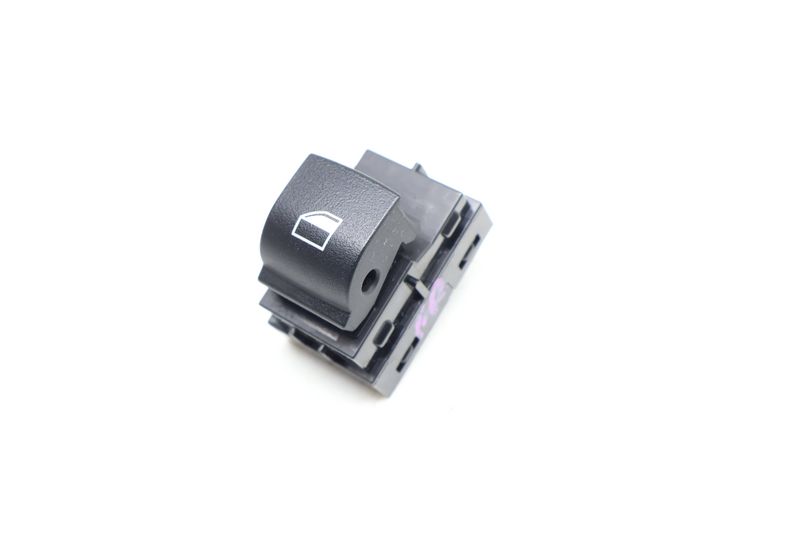Window Switch 61319241941 — Used (SKU 683451)