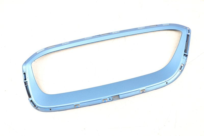 Bumper Grille Trim 51137375883 — Used (SKU 525750)