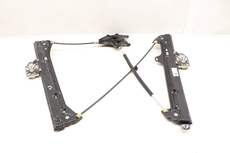 Window Regulator 51337290857 — Used (SKU 525844)