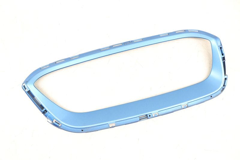 Bumper Grille Trim 51137375884 — Used (SKU 525751)