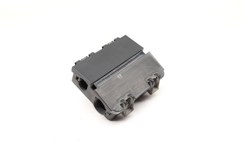 Plug-IN Connection Bracket 61139301762 — Used (SKU 525955)
