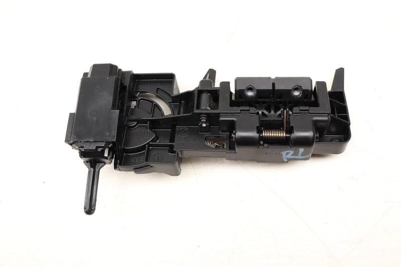 Interior Door Handle Bracket 51227301757 — Used (SKU 525839)