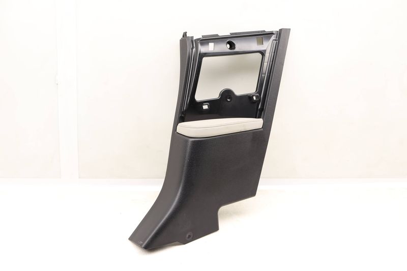 Lateral / Side Trim Panel 51477362578 — Used (SKU 525677)
