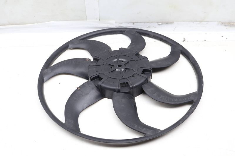 Electric Cooling Fan Blade 17427545366 — Used (SKU 663026)