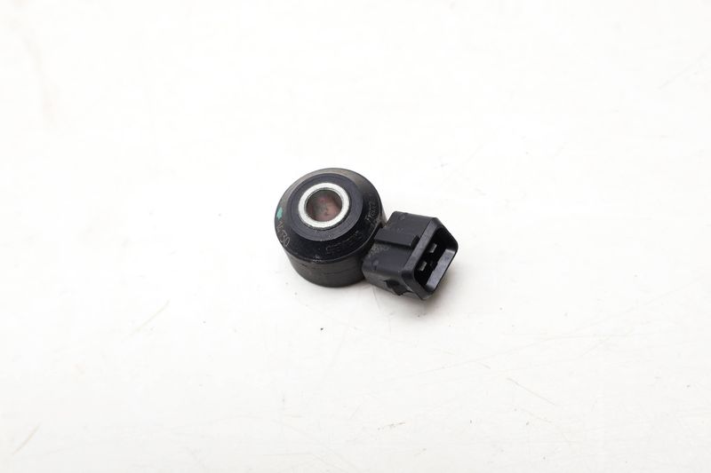 Engine Knock / Ping Sensor 13627598861 — Used (SKU 663100)